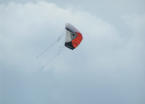 Drachen fliegen lassen am Stand Friedrichskoog Spitze