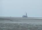 Bohrinsel Mittelplate vor Friedrichskoog Spitze